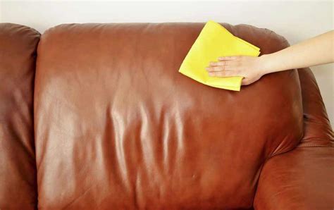 how to clean white fake leather bag